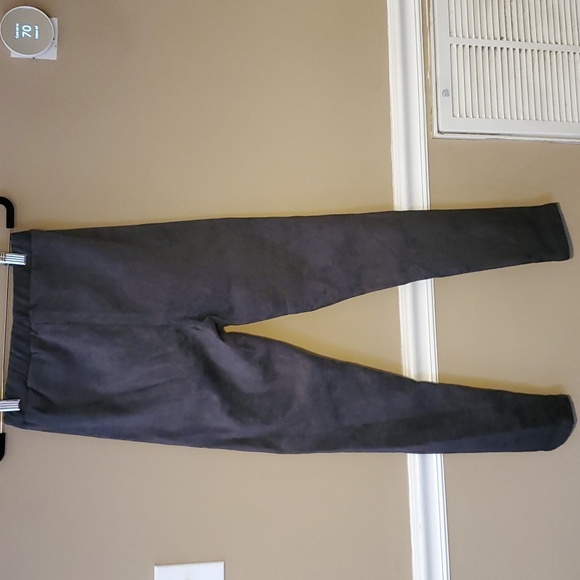 Venti6 Faux Suede Leggings In Gray Size M NWT'S - Picture 3 of 6
